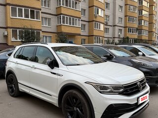 2021 Volkswagen Tiguan II Рестайлинг, белый, 3500000 рублей, вид 3