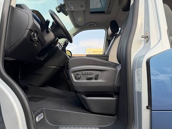 2018 Volkswagen Multivan T6, белый, 6775000 рублей - вид 19