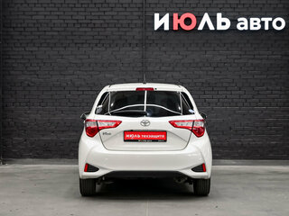 2019 Toyota Vitz III (XP130) Рестайлинг 2, белый, 1000000 рублей, вид 5