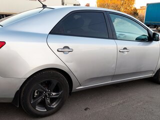2010 Kia Cerato 6-speed II, серебристый, 720000 рублей, вид 3
