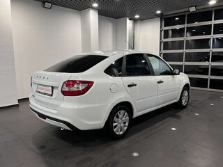 2019 Lada (ВАЗ) Granta I Рестайлинг, белый, 725000 рублей, вид 3