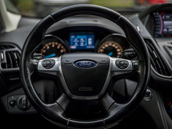 2015 Ford Kuga II, белый, 922000 рублей - вид 5
