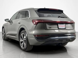 2024 Audi Q8 e-tron 50, белый, 12385509 рублей, вид 5