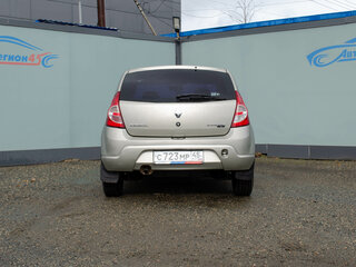 2011 Renault Sandero I, бежевый, 485000 рублей, вид 3
