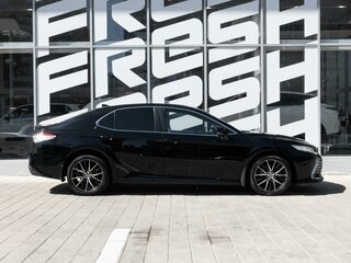 2021 Toyota Camry VIII (XV70) Рестайлинг, чёрный, 2750000 рублей, вид 5
