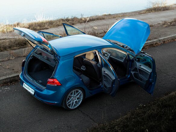 2013 Volkswagen Golf VII, голубой, 990000 рублей - вид 17