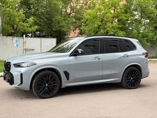 2023 BMW X5 M60i IV (G05/G18) Рестайлинг, серый, 12900000 рублей, вид 5