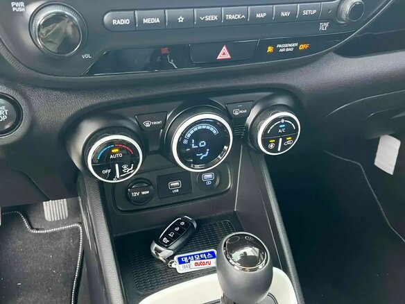 2022 Hyundai Venue I, белый, 1823000 рублей - вид 15
