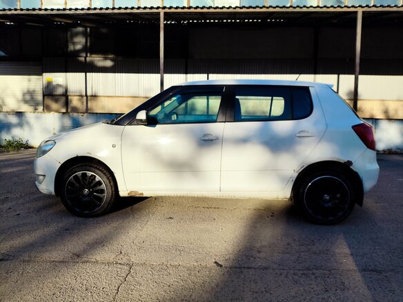2012 Skoda Fabia II Рестайлинг, белый, 545000 рублей - вид 7