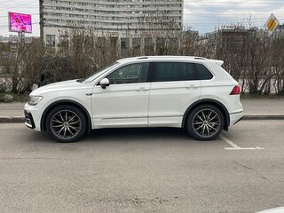 2018 Volkswagen Tiguan II, белый, 3150000 рублей, вид 3