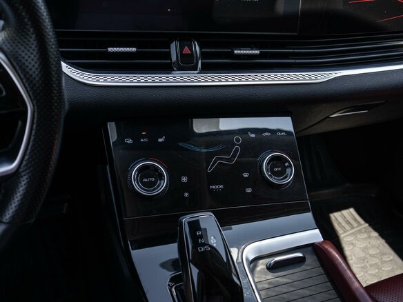2023 FAW Bestune B70 I Рестайлинг, белый, 1660000 рублей - вид 17
