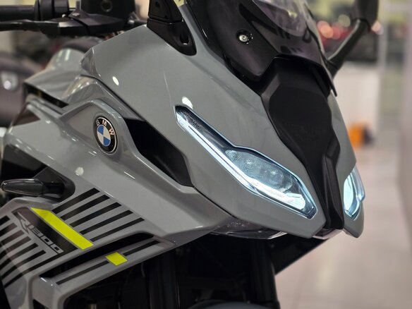 2026 BMW R 1300 RS, серый, 2750000 рублей - вид 6