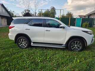 2019 Toyota Fortuner II, белый, 3700000 рублей, вид 2