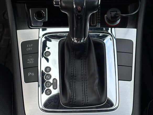 2010 Volkswagen Passat B6, серый, 630000 рублей - вид 5