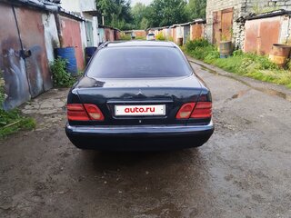 1996 Mercedes-Benz E-Класс 200 II (W210, S210), зелёный, 260000 рублей, вид 5