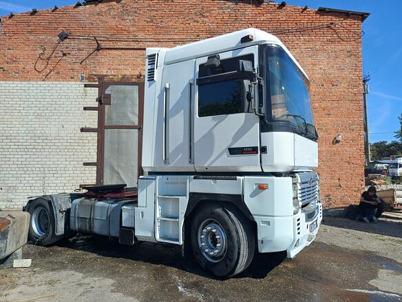 1994 Renault Magnum, белый, 750000 рублей - вид 13