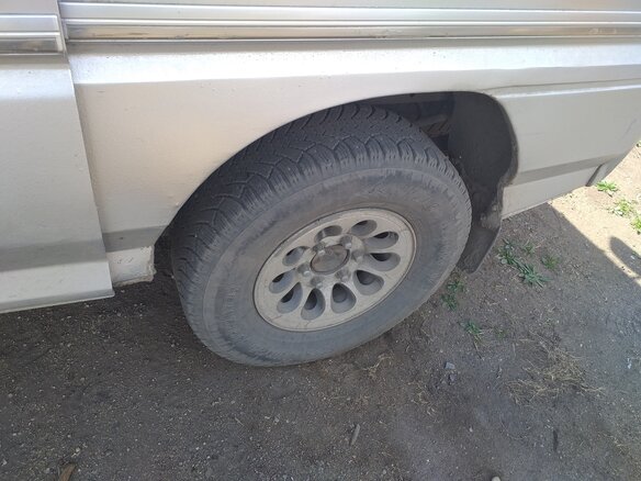 1993 Mitsubishi Delica III, серебристый, 675000 рублей - вид 13