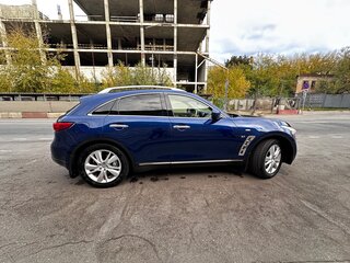 2013 Infiniti QX70, синий, 2050000 рублей, вид 3
