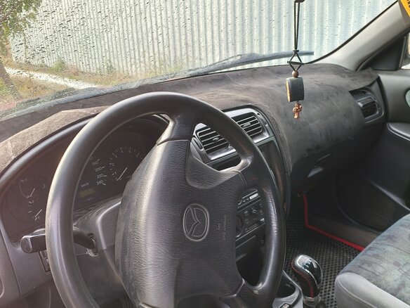 1997 Mazda 626 V (GF), красный, 240000 рублей - вид 4