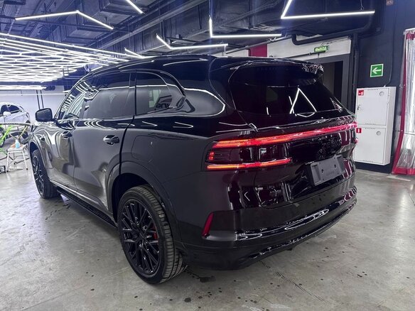 2026 Zeekr 8X 70 kWh, чёрный - вид 3