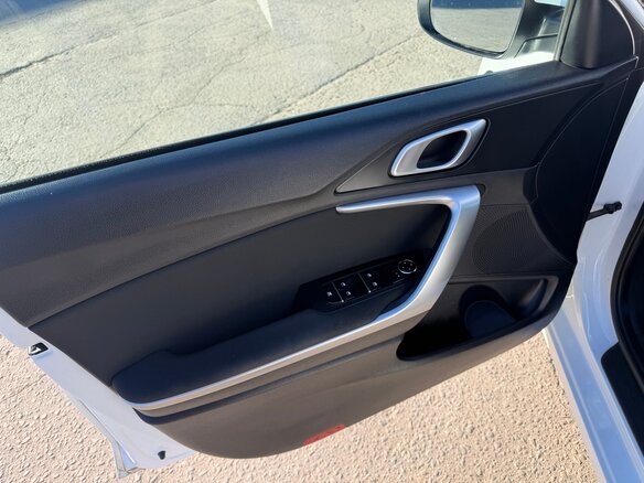 2019 Kia Ceed III, белый, 1560000 рублей - вид 15