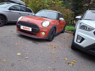 2021 Mini Hatch Cooper III (F55/F56) Рестайлинг, оранжевый, 2250000 рублей, вид 2