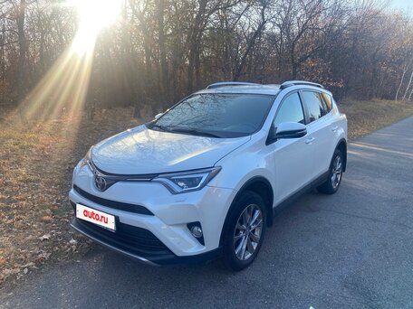 2018 Toyota RAV4 IV (XA40) Рестайлинг, белый, 2500000 рублей, вид 1