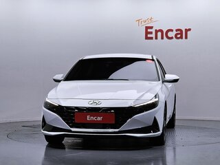 2023 Hyundai Avante VII, чёрный, 1894000 рублей, вид 3