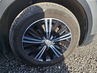 2017 Volkswagen Tiguan II, серебристый, 2450000 рублей, вид 5