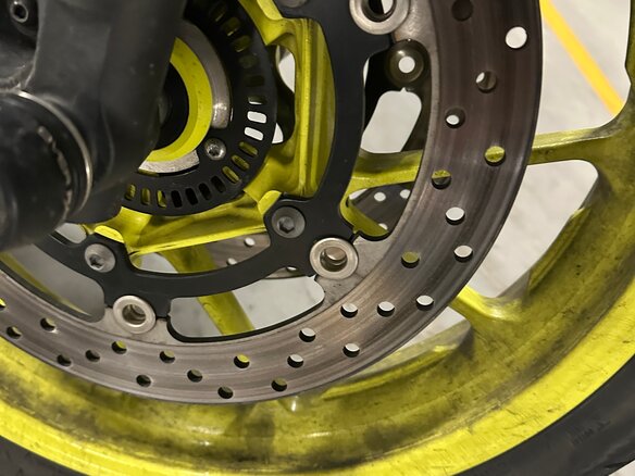 2017 Yamaha MT-09 (FZ-09), серый, 950000 рублей - вид 4