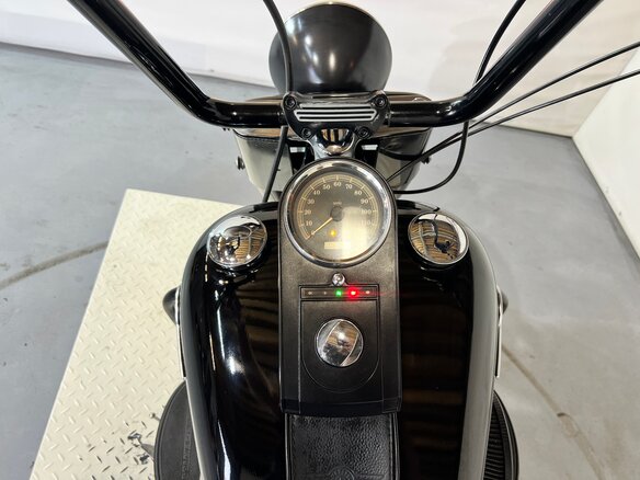 2012 Harley-Davidson Fat Boy, чёрный, 780000 рублей - вид 23