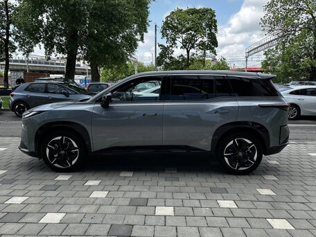 2026 Toyota bZ3X 58.3 kWh, серый, 2342000 рублей, вид 4