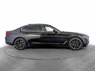 2019 BMW 5 серии 520d xDrive VII (G30/G31/G38), чёрный, 2950000 рублей, вид 4