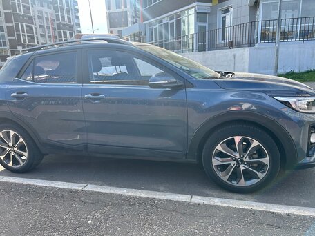 2020 Kia Stonic I, синий, 1750000 рублей, вид 3