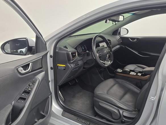2018 Hyundai IONIQ, серебристый, 1150001 рублей - вид 5