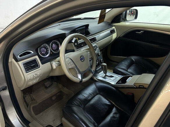 2011 Volvo XC70 II, бежевый, 1440000 рублей - вид 6