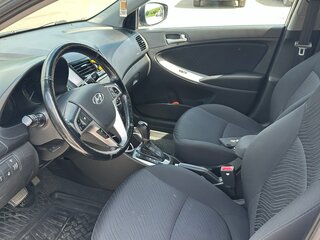 2014 Hyundai Solaris I Рестайлинг, серебристый, 1100000 рублей, вид 5