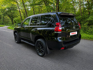 2021 Toyota Land Cruiser Prado 150 Series Рестайлинг 3, чёрный, 5699000 рублей, вид 4