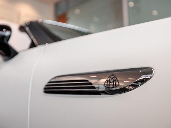 2025 Mercedes-Benz Maybach SL, белый, 33450000 рублей - вид 11