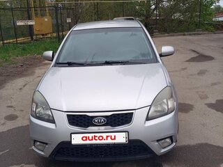 2010 Kia Rio II Рестайлинг, серебристый, 500000 рублей, вид 1
