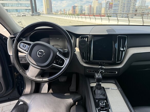 2019 Volvo XC60 II, синий - вид 5