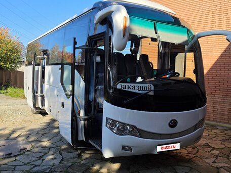 2013 Yutong ZK6899HA, белый, 4500000 рублей, вид 1