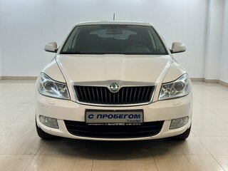 2012 Skoda Octavia II (A5) Рестайлинг, белый, 880000 рублей, вид 2