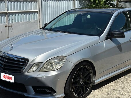 2009 Mercedes-Benz E-Класс 350 IV (W212, S212, C207), серебристый, 1350000 рублей, вид 1