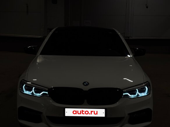 2018 BMW 5 серии 530d xDrive VII (G30/G31/G38), белый, 3650000 рублей - вид 11