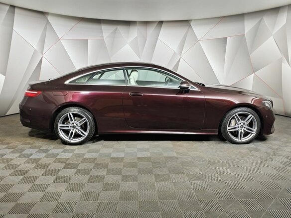 2019 Mercedes-Benz E-Класс 200 V (W213, S213, C238), красный, 3999999 рублей - вид 5