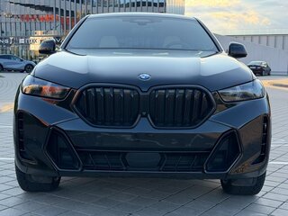 2023 BMW X6 40i III (G06) Рестайлинг, чёрный, 6350000 рублей, вид 4