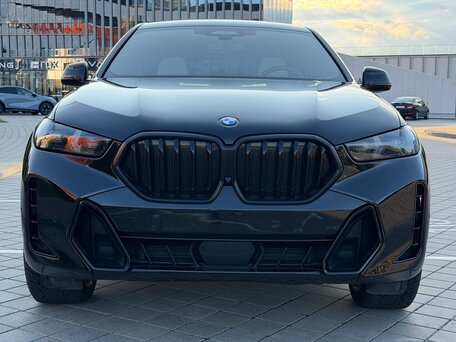2023 BMW X6 40i III (G06) Рестайлинг, чёрный, 6350000 рублей, вид 4