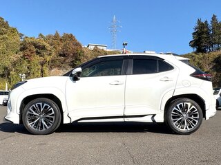 2022 Toyota Yaris Cross I, белый, 1371000 рублей, вид 3