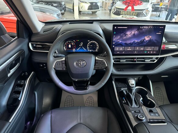 2026 Toyota Highlander IV (XU70), серебристый, 5090000 рублей - вид 13